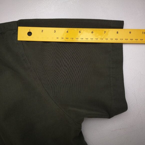 Van Heusen Men's Size Large (16-16 1/2) Army Green Loose Fit Shirt - Picture 8 of 9